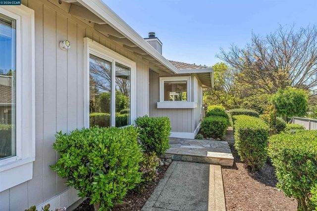 2131 Myrtle Beach Ln, Danville, CA 94526