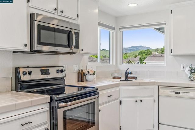 2131 Myrtle Beach Ln, Danville, CA 94526