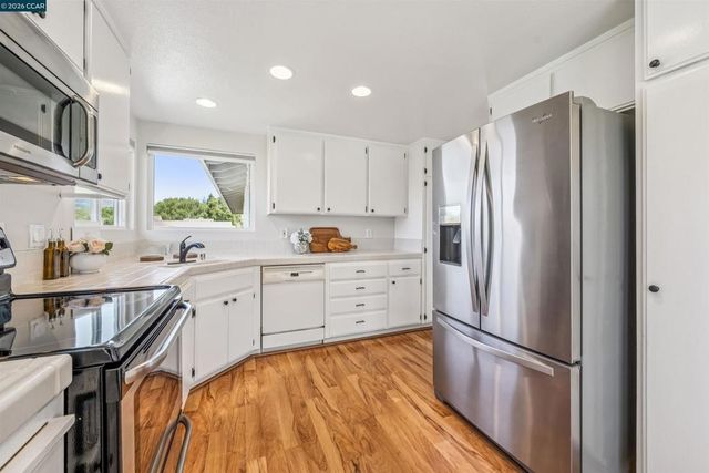 2131 Myrtle Beach Ln, Danville, CA 94526