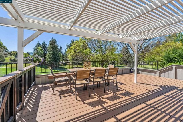 2131 Myrtle Beach Ln, Danville, CA 94526