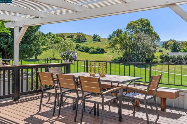 2131 Myrtle Beach Ln, Danville, CA 94526