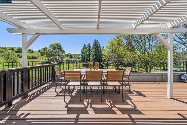 2131 Myrtle Beach Ln, Danville, CA 94526