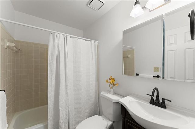 2711 Arbor Summit, Marietta, GA 30066