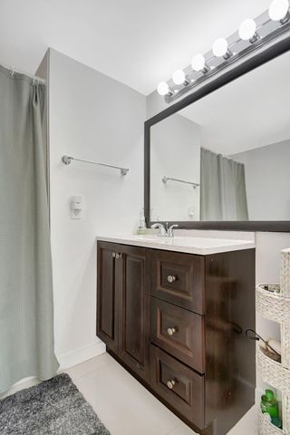 9261 Sunrise Lakes Boulevard 210, Sunrise, FL 33322