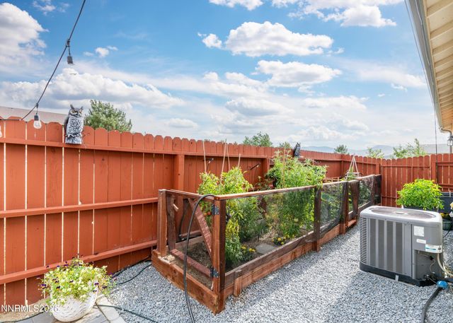 18176 Kodiak Bear Court, Reno, NV 89508