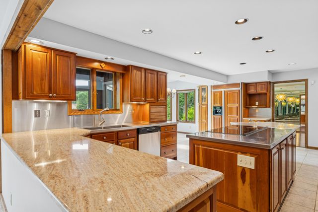 1391 Windrush Circle, Blacklick, OH 43004