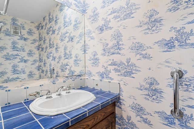 1391 Windrush Circle, Blacklick, OH 43004