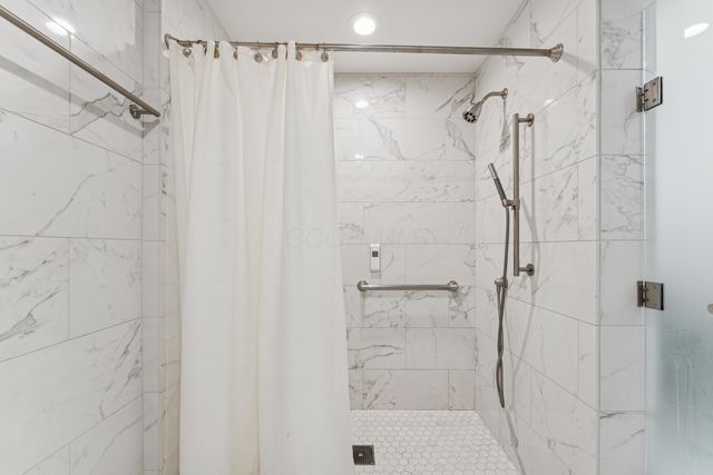 1391 Windrush Circle, Blacklick, OH 43004