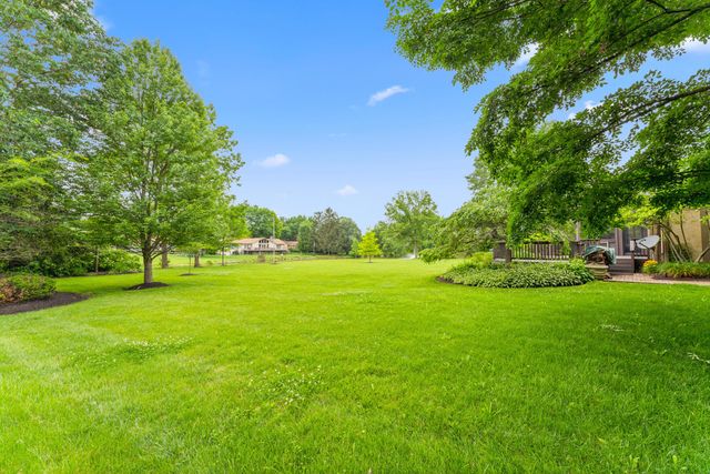 1391 Windrush Circle, Blacklick, OH 43004