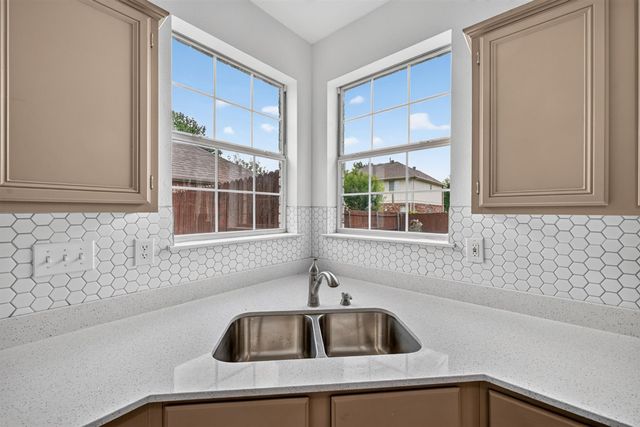 836 Snapdragon Lane, Plano, TX 75075