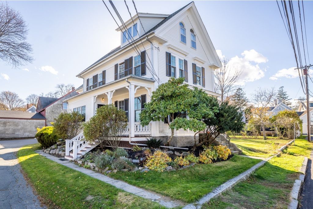 13 Broadway Avenue 1, Rockport, MA 01966