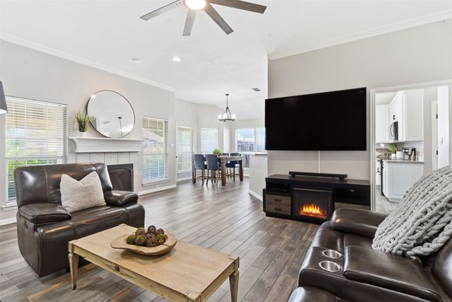 303 Aspen Court W, Aledo, TX 76008