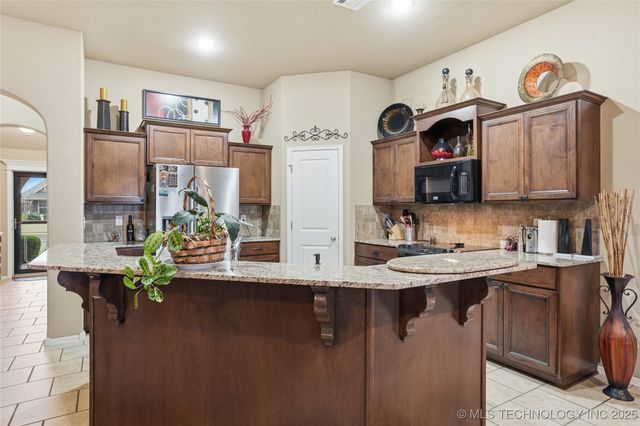 17532 E 44th Street, Tulsa, OK 74134