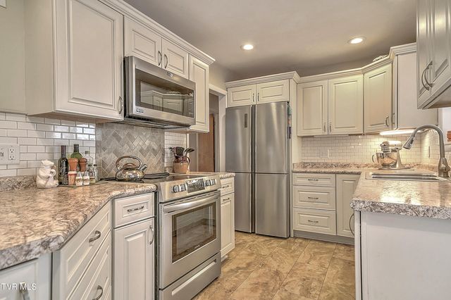 806 Hollis Street, Kingsport, TN 37660