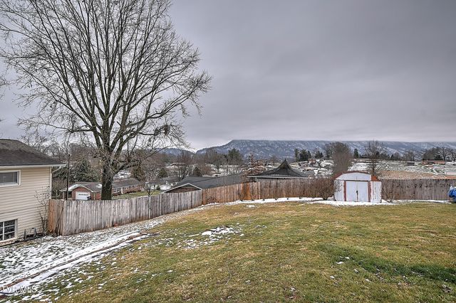 806 Hollis Street, Kingsport, TN 37660