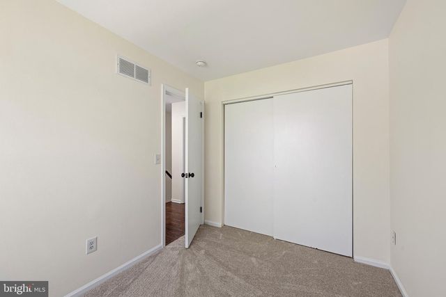 1207 S FARMVIEW DR, Dover, DE 19904