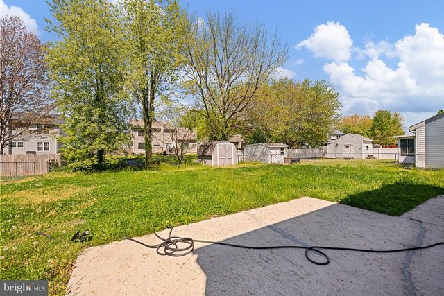 1207 S FARMVIEW DR, Dover, DE 19904