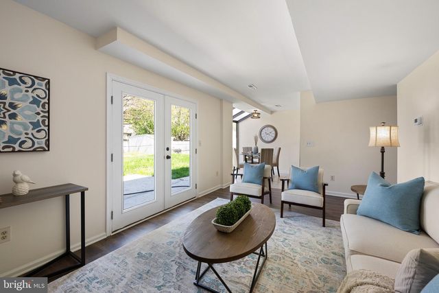1207 S FARMVIEW DR, Dover, DE 19904