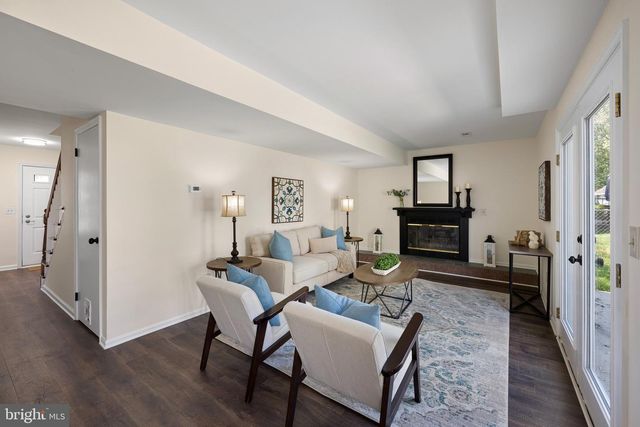 1207 S FARMVIEW DR, Dover, DE 19904