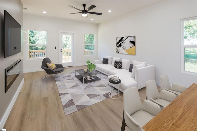 110 Simmons Road, Woodruff, SC 29388
