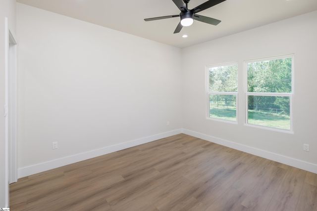 110 Simmons Road, Woodruff, SC 29388