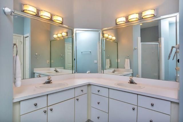 676 W Palm Aire Drive, Pompano Beach, FL 33069
