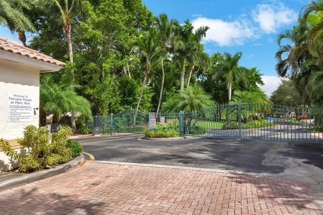 676 W Palm Aire Drive, Pompano Beach, FL 33069