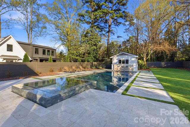 400 Hunter Lane, Charlotte, NC 28211