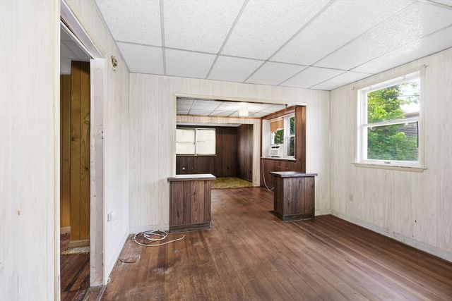 66 Calumet St, Revere, MA 02151