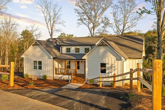 222 Mystic Drive, Ellijay, GA 30540