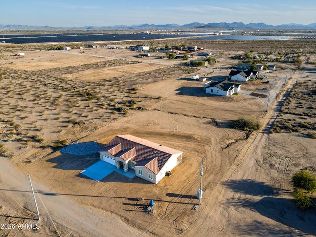 33279 W Alta Vista Road, Tonopah, AZ 85354