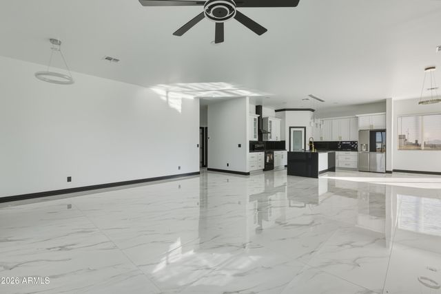 33279 W Alta Vista Road, Tonopah, AZ 85354