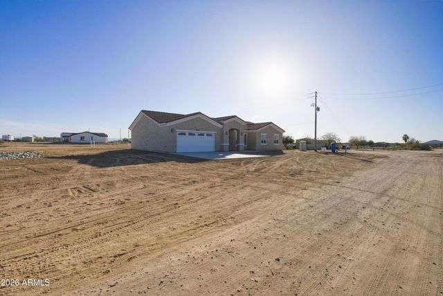 33279 W Alta Vista Road, Tonopah, AZ 85354