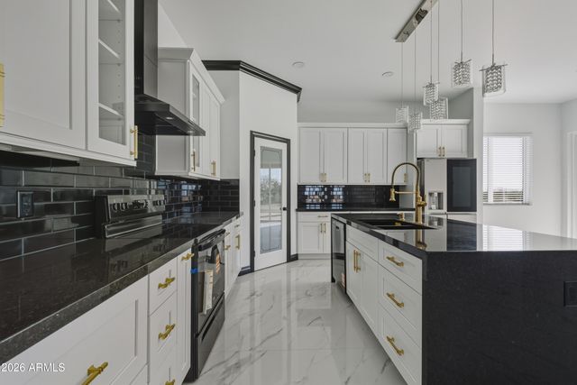 33279 W Alta Vista Road, Tonopah, AZ 85354