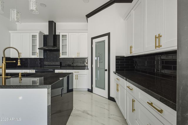 33279 W Alta Vista Road, Tonopah, AZ 85354