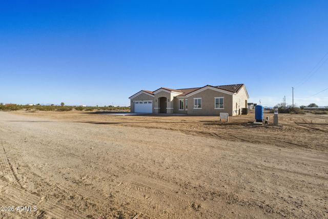 33279 W Alta Vista Road, Tonopah, AZ 85354