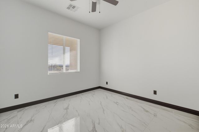 33279 W Alta Vista Road, Tonopah, AZ 85354