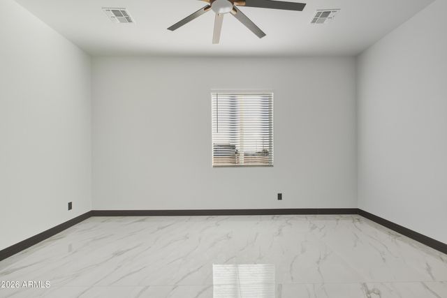 33279 W Alta Vista Road, Tonopah, AZ 85354