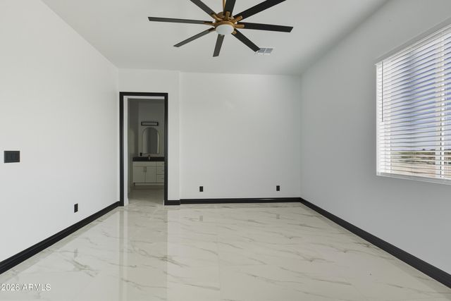 33279 W Alta Vista Road, Tonopah, AZ 85354