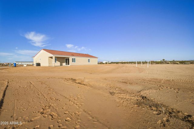 33279 W Alta Vista Road, Tonopah, AZ 85354
