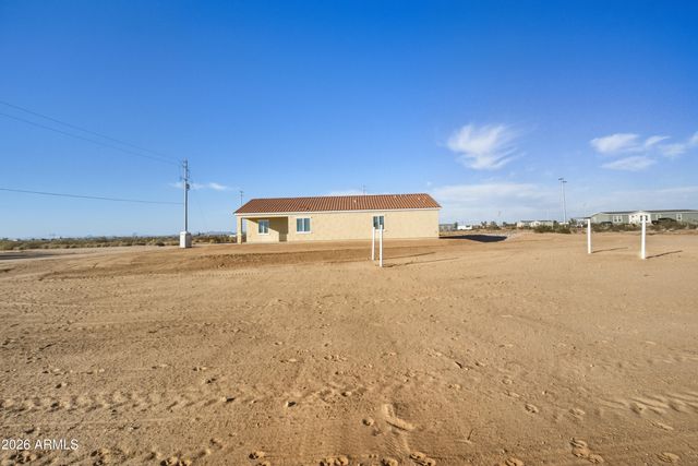 33279 W Alta Vista Road, Tonopah, AZ 85354