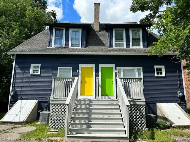25 Henry Clay Avenue, Pontiac, MI 48341