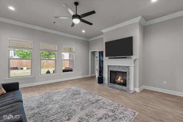 269 St Edmunds Way, Bossier City, LA 71111