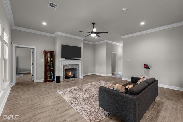 269 St Edmunds Way, Bossier City, LA 71111