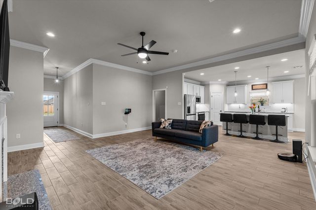 269 St Edmunds Way, Bossier City, LA 71111