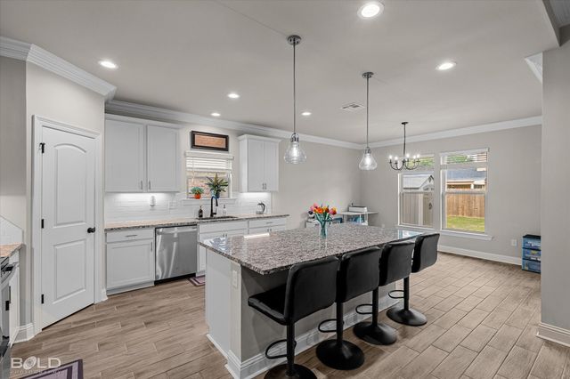 269 St Edmunds Way, Bossier City, LA 71111