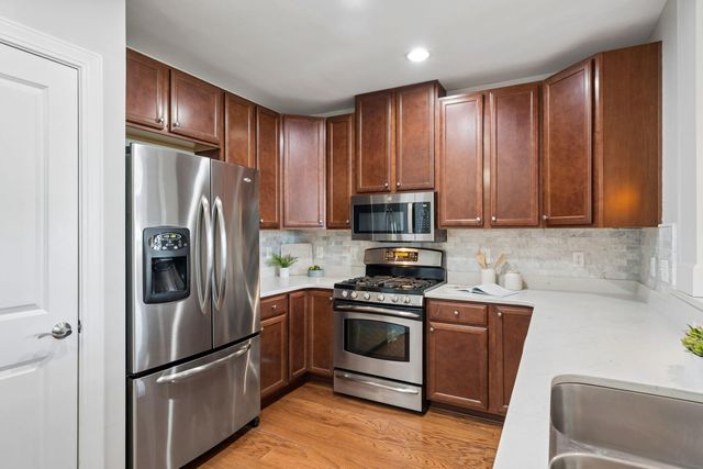 135 Pier View Street Unit 404, Charleston, SC 29492