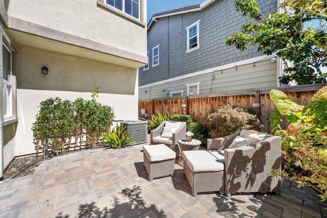 5502 Clove Hitch Loop, Fremont, CA 94555