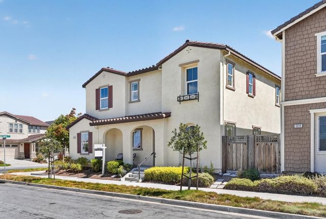 5502 Clove Hitch Loop, Fremont, CA 94555
