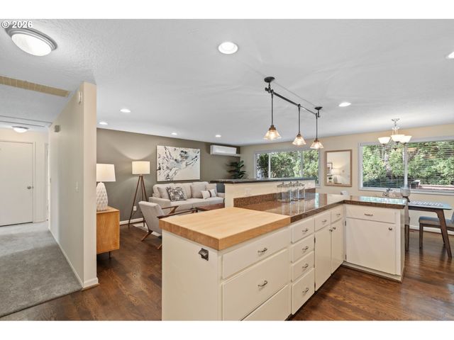 12585 Sw 128TH Ave, Tigard, OR 97223